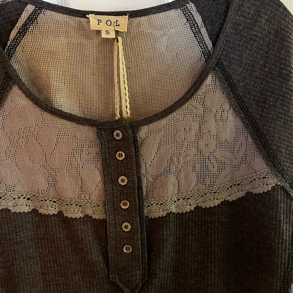 POL-Women’s LS NWT Charcoal and Light Gray Lace Top Size S - Picture 3 of 10